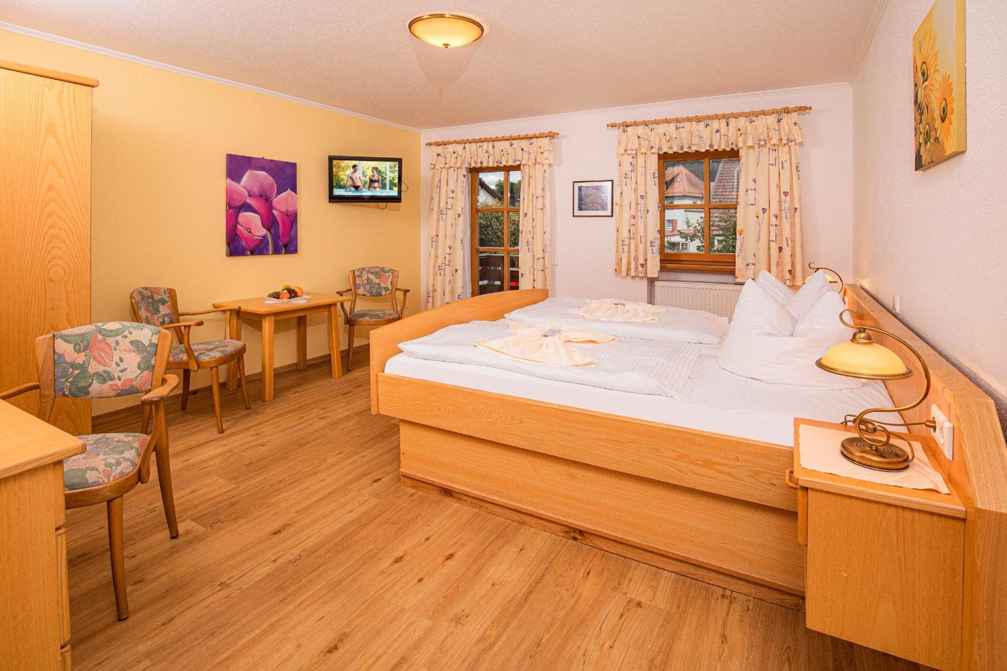 Hotel Zum Hirschen Lam Habitación foto