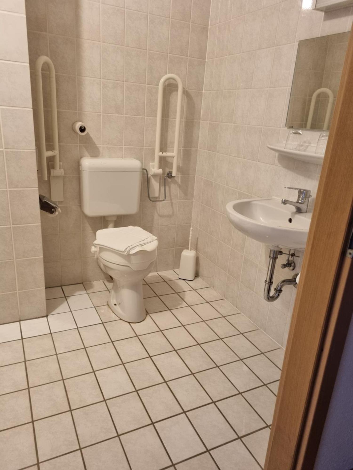 Hotel Zum Hirschen Lam Habitación foto